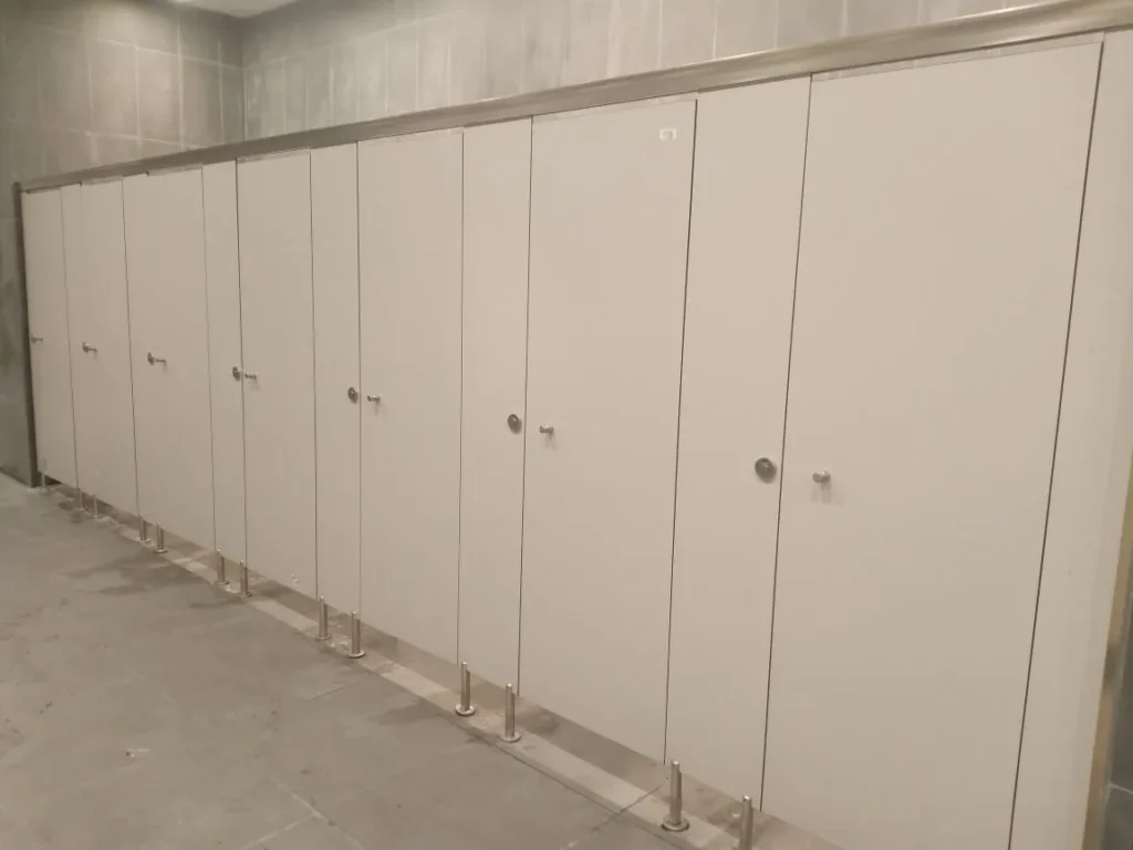 فود كورت مول العرب