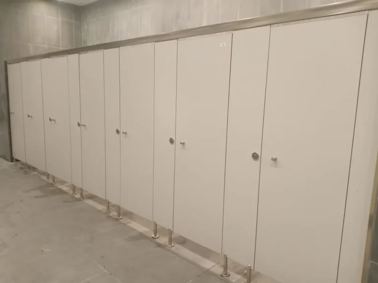 فود كورت مول العرب